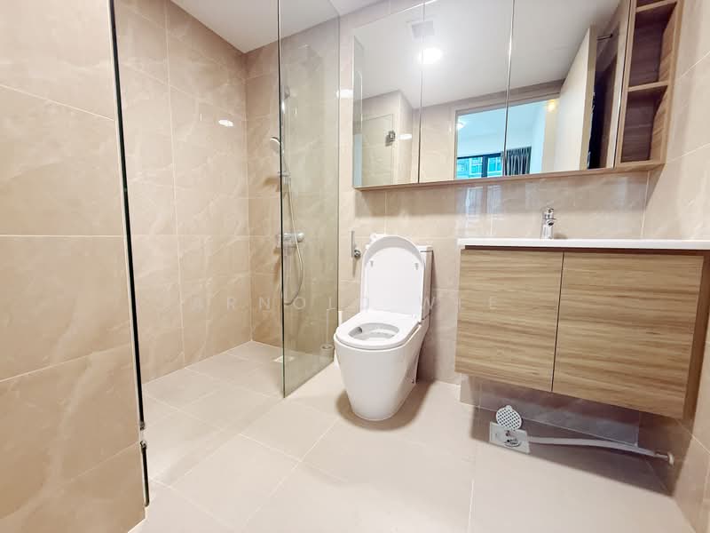 Treasure at Tampines, 57 Tampines Lane, 2 Bedrooms, 678 sqft, Condominium For Rent, by Arnold Wee, 500150064 - Bathroom - PropertyGuru.com.sg