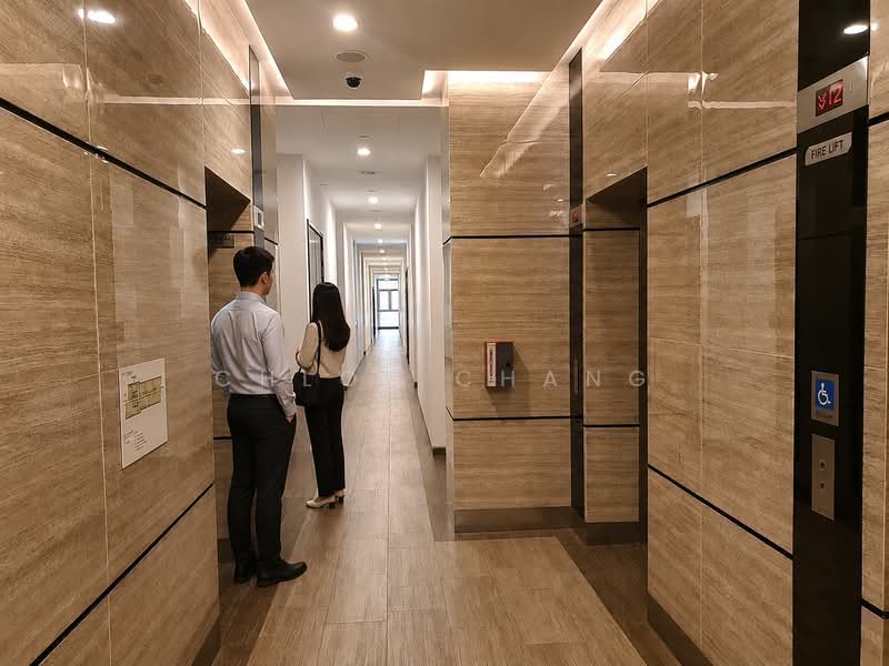 Rare Undervalued CBD Office, Education, medical clinics, at Shenton Way, Shenton Way, 1,109 sqft, Office For Sale, by Chloe Chang, 500150065 - Corridor - CommercialGuru.com.sg