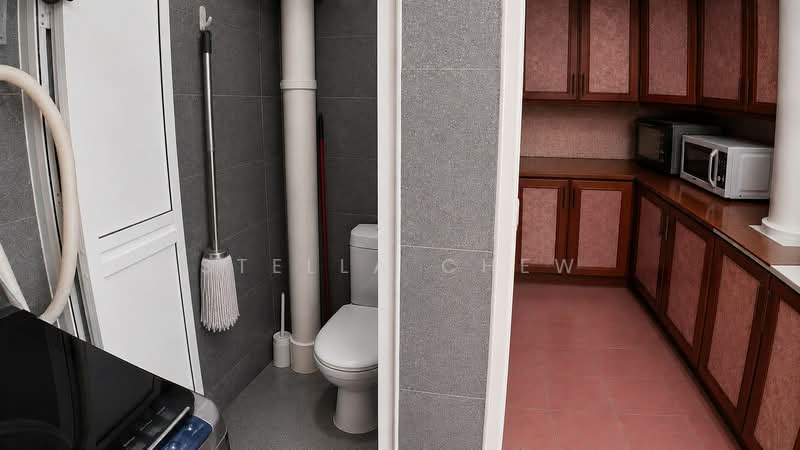352 Bukit Batok Street 34, 352 Bukit Batok Street 34, Dairy Farm / Bukit Panjang / Choa Chu Kang, 4 Bedrooms, 1,571 sqft, HDB Flat For Sale, by Stella Chew, 500150073 - Kitchen Bathroom - PropertyGuru.com.sg