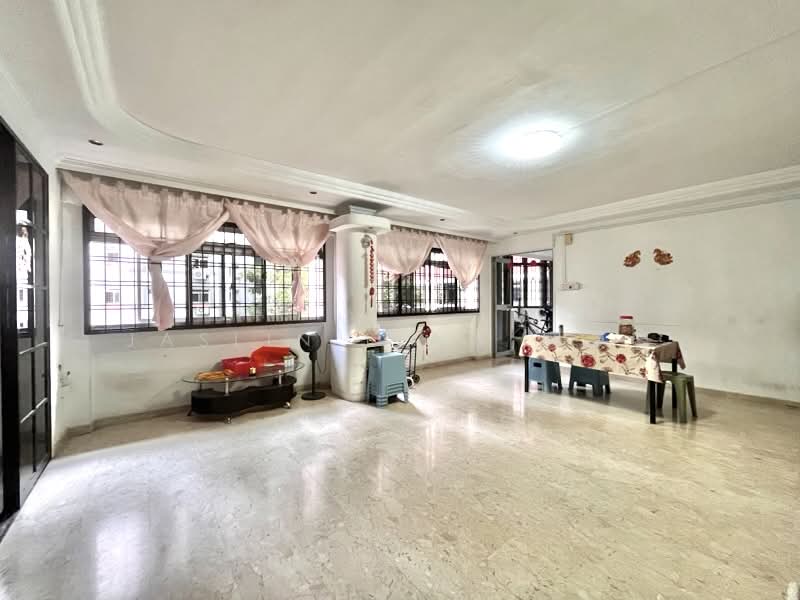 388 Tampines Street 32, 388 Tampines Street 32, 4 Bedrooms, 1,356 sqft, HDB Flat For Sale, by Jaslin Liaw 廖鏸鎣, 500150075 - Living Room - PropertyGuru.com.sg