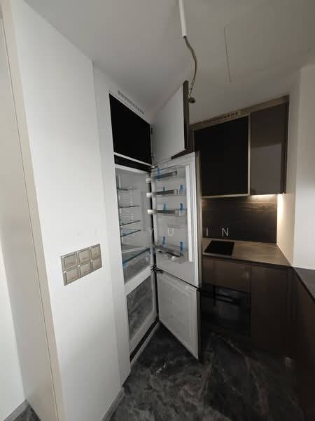 One Bernam Cheap, , 2 Bedrooms, 700 sqft, Condominium For Sale, by Lim Yuxin, 500150086 - Kitchen - PropertyGuru.com.sg