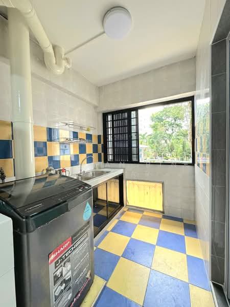 401 Woodlands Street 41, 401 Woodlands Street 41, 3 Bedrooms, 1,140 sqft, HDB Flat For Rent, by Hassan Bin Jaafar, 500150088 - Kitchen - PropertyGuru.com.sg