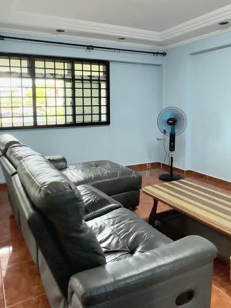 401 Woodlands Street 41, 401 Woodlands Street 41, 3 Bedrooms, 1,140 sqft, HDB Flat For Rent, by Hassan Bin Jaafar, 500150088 - Living Room - PropertyGuru.com.sg