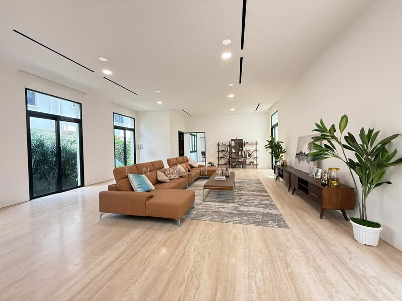 ★ Brand New ★ Bespoke Luxury Landed Homes ★ 1km - Henry Park Pri School ★, Mount Sinai Estate | 1km - Henry Park Pri School, 5 Bedrooms, 12,110 sqft, Detached House For Sale, by Benson Goh, 500150092 - Living Room - PropertyGuru.com.sg