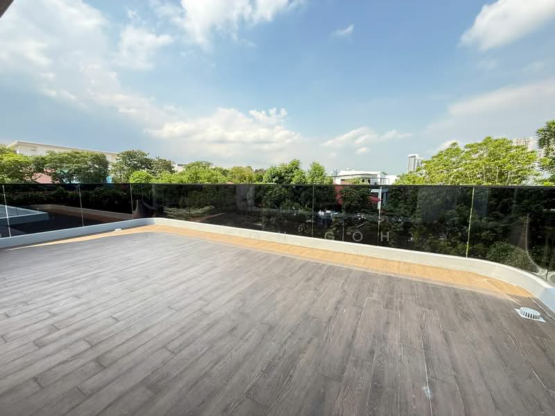 ★ Brand New ★ Bespoke Luxury Landed Homes ★ 1km - Henry Park Pri School ★, Mount Sinai Estate | 1km - Henry Park Pri School, 5 Bedrooms, 12,110 sqft, Detached House For Sale, by Benson Goh, 500150092 - Balcony - PropertyGuru.com.sg