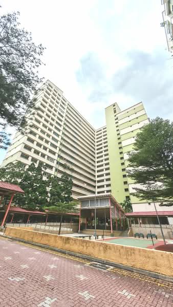 135 Jalan Bukit Merah, 135 Jalan Bukit Merah, 3 Bedrooms, 1,291 sqft, HDB Flat For Rent, by Tor Geok Lan Dores, 500150095 - Exterior - PropertyGuru.com.sg