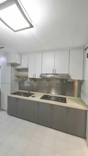 135 Jalan Bukit Merah, 135 Jalan Bukit Merah, 3 Bedrooms, 1,291 sqft, HDB Flat For Rent, by Tor Geok Lan Dores, 500150095 - Kitchen - PropertyGuru.com.sg