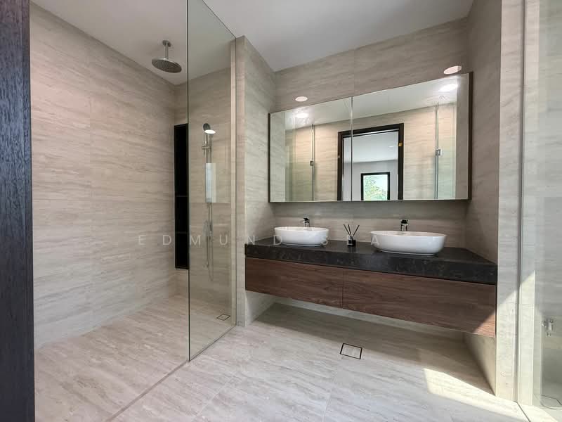 ★ Brand New ★ Bespoke Luxury Landed Homes ★ 1km - Henry Park Pri School ★, Mount Sinai Estate | 1km - Henry Park Pri School, 5 Bedrooms, 12,110 sqft, Detached House For Sale, by Edmund Seah, 500150098 - Bathroom - PropertyGuru.com.sg