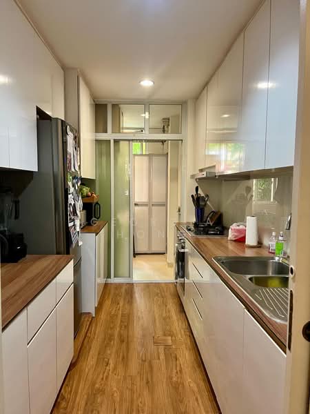 Duchess Crest, 66 Duchess Avenue, 4 Bedrooms, 1,841 sqft, Condominium For Rent, by Georgia Hong, 500150109 - Kitchen - PropertyGuru.com.sg