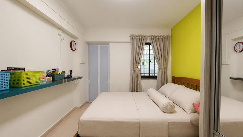 834 Tampines Street 82, 834 Tampines Street 82, 2 Bedrooms, 753 sqft, HDB Flat For Sale, by Danial Arif, 500150118 - Master Bedroom - PropertyGuru.com.sg
