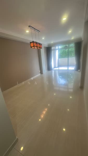 D-Mansions, 2 Dunman Lane, 3 Bedrooms, 1,790 sqft, Apartment For Rent, by Lina Seah, 500150120 - Balcony - PropertyGuru.com.sg