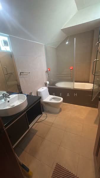 D-Mansions, 2 Dunman Lane, 3 Bedrooms, 1,790 sqft, Apartment For Rent, by Lina Seah, 500150120 - Bathroom - PropertyGuru.com.sg