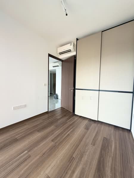 Bartley Vue, 6 Jalan Bunga Rampai, 2 Bedrooms, 657 sqft, Apartment For Rent, by Iris Lee, 500150129 - Bedroom - PropertyGuru.com.sg