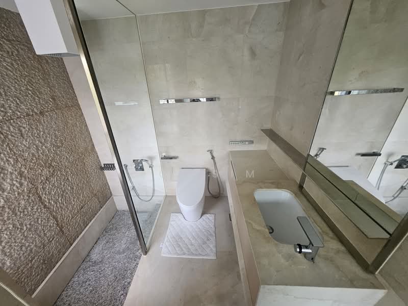 Silversea, 48 Marine Parade Road, 2 Bedrooms, 969 sqft, Condominium For Rent, by Joe Sim, 500150135 - Master attached Bathroom - PropertyGuru.com.sg