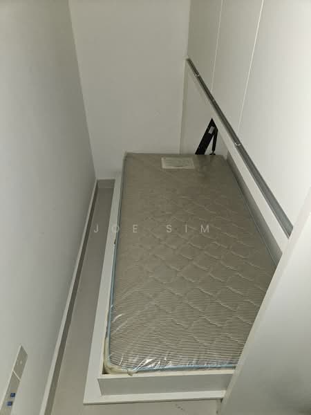 Silversea, 48 Marine Parade Road, 2 Bedrooms, 969 sqft, Condominium For Rent, by Joe Sim, 500150135 - Helper's retractable bed & storage - PropertyGuru.com.sg