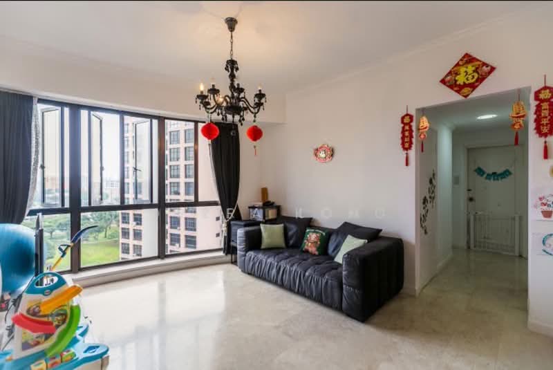 Seasons View, 7 Pemimpin Drive, 2 Bedrooms, 969 sqft, Condominium For Sale, by Vera Loh, 500150137 - Living Room - PropertyGuru.com.sg