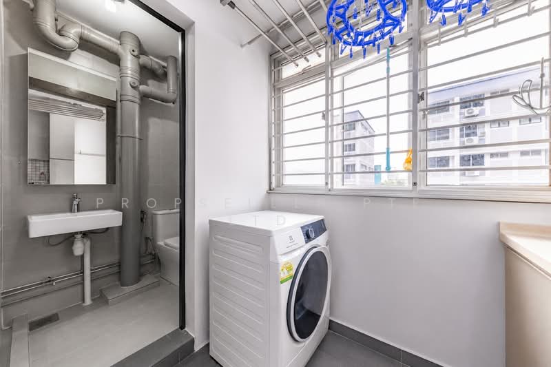 540 Serangoon North Avenue 4, 540 Serangoon North Avenue 4, 3 Bedrooms, 1,119 sqft, HDB Flat For Sale, by JOHN YEO, 500150138 - Bathroom - PropertyGuru.com.sg