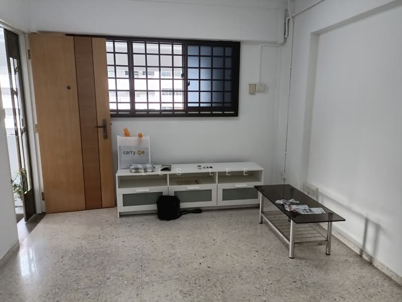 237 Tampines Street 21, 237 Tampines Street 21, 2 Bedrooms, 785 sqft, HDB Flat For Rent, by Les Lee, 500150142 - Living Room - PropertyGuru.com.sg