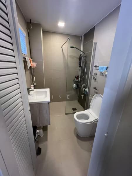 Calin Mansions, 30 Lorong 33 Geylang, Room Rental, 125 sqft, Apartment For Rent, by Elaine Tay, 500150155 - Bathroom - PropertyGuru.com.sg