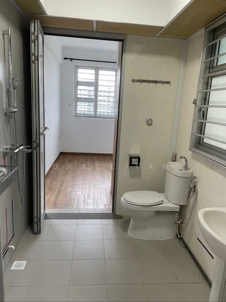 233A Sumang Lane, 233A Sumang Lane, 1 Bedroom, 506 sqft, HDB Flat For Sale, by Grace Tan, 500150158 - Bathroom - PropertyGuru.com.sg