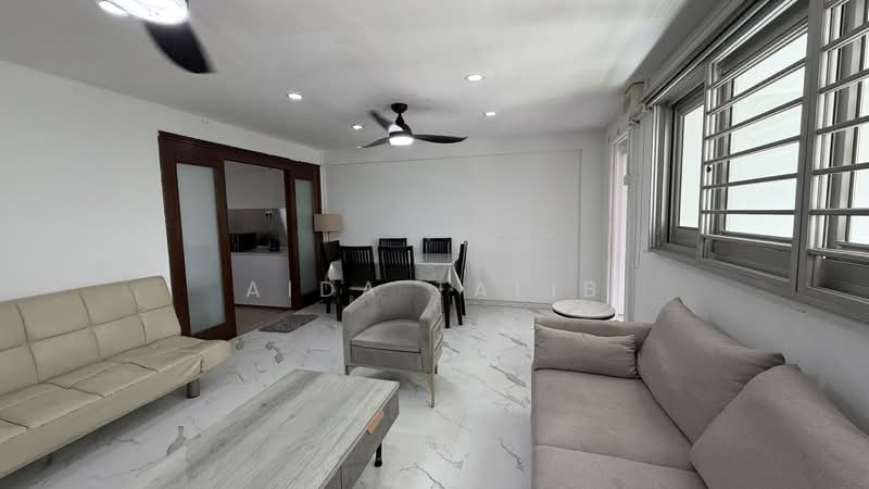 121 Yishun Street 11, 121 Yishun Street 11, 3 Bedrooms, 1,033 sqft, HDB Flat For Sale, by Aida Talib, 500150172 - Living Room - PropertyGuru.com.sg