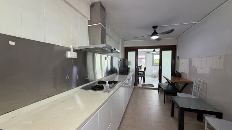 121 Yishun Street 11, 121 Yishun Street 11, 3 Bedrooms, 1,033 sqft, HDB Flat For Sale, by Aida Talib, 500150172 - Kitchen - PropertyGuru.com.sg