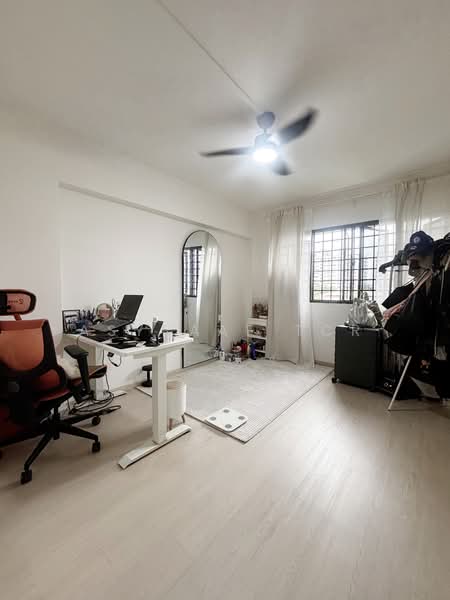 888A Tampines Street 81, 888A Tampines Street 81, 3 Bedrooms, 1,119 sqft, HDB Flat For Sale, by Asyraaf TCR, 500150173 - Study - PropertyGuru.com.sg