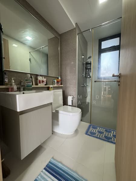 Twin Fountains, 11 Woodlands Avenue 6, 3 Bedrooms, 1,055 sqft, Condominium For Sale, by Muhammad Al-Khair, 500150186 - Bathroom - PropertyGuru.com.sg
