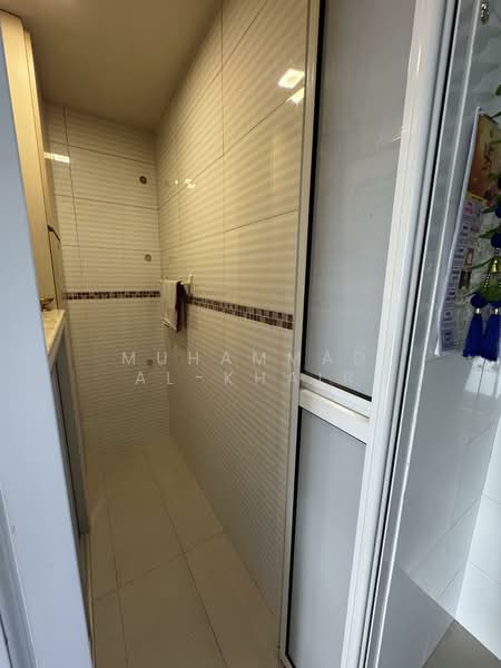 Twin Fountains, 11 Woodlands Avenue 6, 3 Bedrooms, 1,055 sqft, Condominium For Sale, by Muhammad Al-Khair, 500150186 - Utility Room - PropertyGuru.com.sg