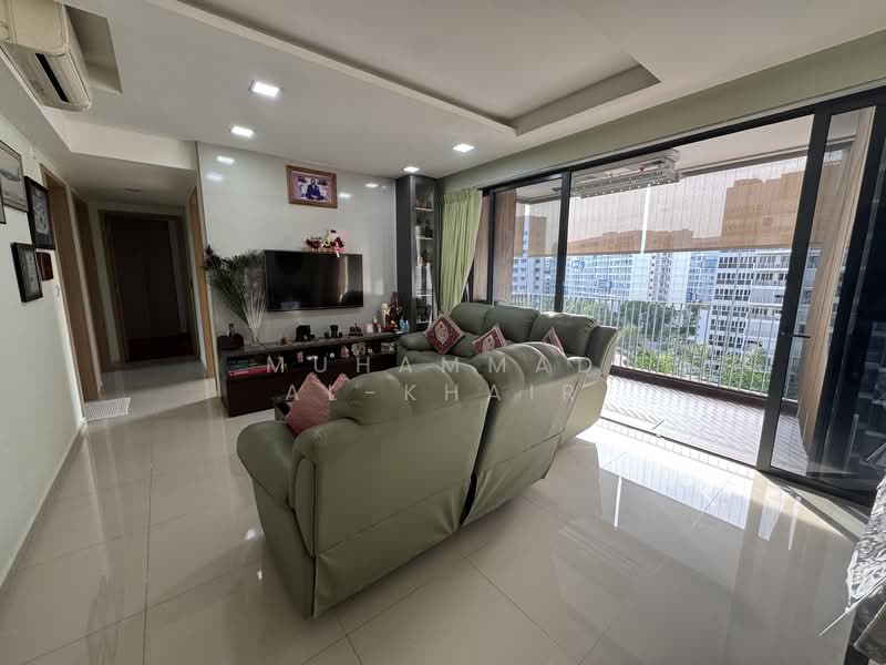Twin Fountains, 11 Woodlands Avenue 6, 3 Bedrooms, 1,055 sqft, Condominium For Sale, by Muhammad Al-Khair, 500150186 - Living Room - PropertyGuru.com.sg