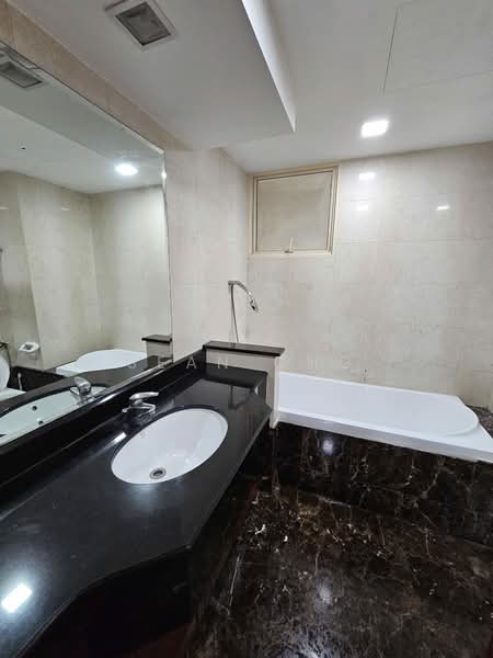 Yishun Emerald, 32 Canberra Drive, 3 Bedrooms, 1,206 sqft, Condominium For Rent, by Sean Ong, 500150190 - Bathroom - PropertyGuru.com.sg
