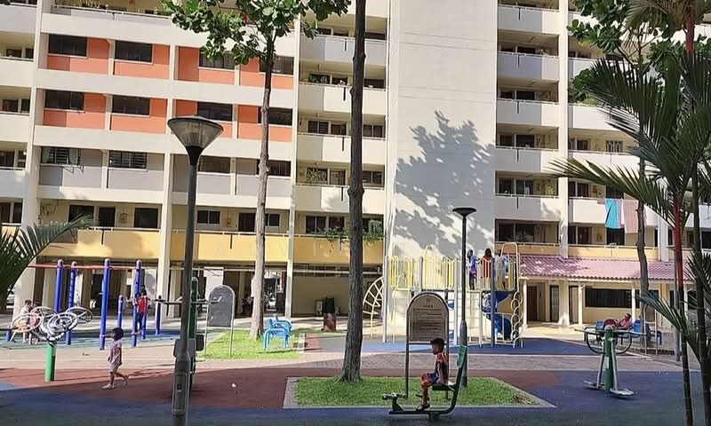 729 Clementi West Street 2, 729 Clementi West Street 2, Room Rental, 150 sqft, HDB Flat For Rent, by Alvin Tay, 500150193 - Exterior - PropertyGuru.com.sg