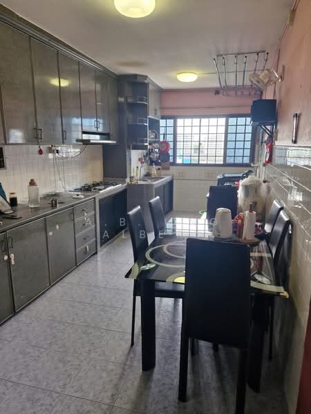 540 Ang Mo Kio Avenue 10, 540 Ang Mo Kio Avenue 10, Room Rental, 269 sqft, HDB Flat For Rent, by A.B. Ong Albert, 500150199 - Kitchen - PropertyGuru.com.sg