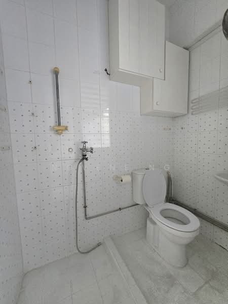 Hillcrest Arcadia, 251 Arcadia Road, 3 Bedrooms, 1,905 sqft, Condominium For Rent, by Novene Ng, 500150207 - Bathroom - PropertyGuru.com.sg