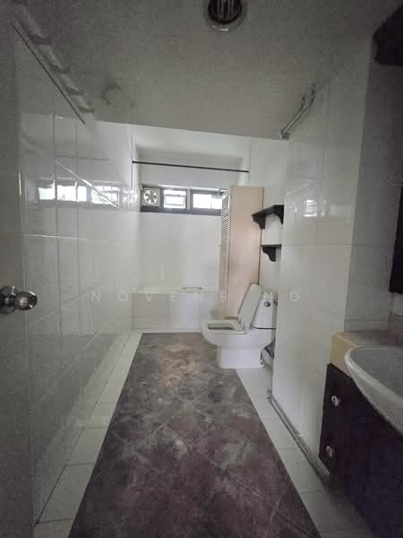Hillcrest Arcadia, 251 Arcadia Road, 3 Bedrooms, 1,905 sqft, Condominium For Rent, by Novene Ng, 500150207 - Bathroom - PropertyGuru.com.sg