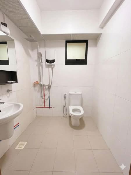 467C Bukit Batok West Avenue 9, 467C Bukit Batok West Avenue 9, 1 Bedroom, 506 sqft, HDB Flat For Sale, by Sean Chua, 500150214 - Bathroom - PropertyGuru.com.sg