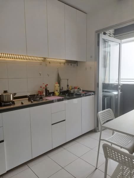 23 Teban Gardens Road, 23 Teban Gardens Road, 2 Bedrooms, 775 sqft, HDB Flat For Rent, by Rick Yeong 杨祖耀, 500150216 - Kitchen - PropertyGuru.com.sg