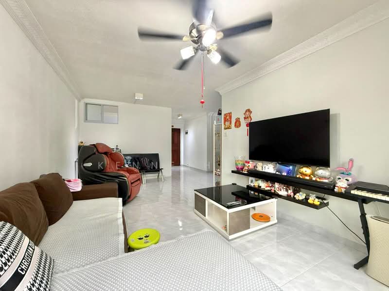610 Jurong West Street 65, 610 Jurong West Street 65, 3 Bedrooms, 1,227 sqft, HDB Flat For Sale, by Kenneth Yeo, 500150218 - Living Room - PropertyGuru.com.sg