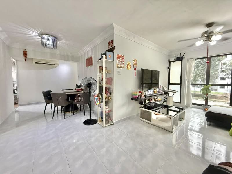 610 Jurong West Street 65, 610 Jurong West Street 65, 3 Bedrooms, 1,227 sqft, HDB Flat For Sale, by Kenneth Yeo, 500150218 - Living Room - PropertyGuru.com.sg