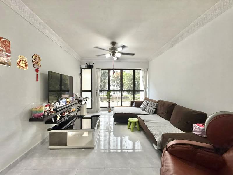 610 Jurong West Street 65, 610 Jurong West Street 65, 3 Bedrooms, 1,227 sqft, HDB Flat For Sale, by Kenneth Yeo, 500150218 - Living Room - PropertyGuru.com.sg