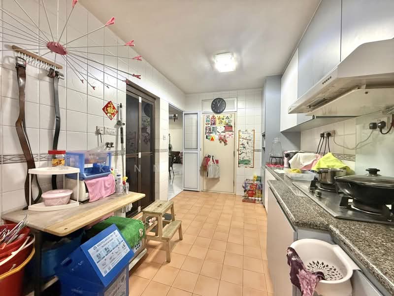 610 Jurong West Street 65, 610 Jurong West Street 65, 3 Bedrooms, 1,227 sqft, HDB Flat For Sale, by Kenneth Yeo, 500150218 - Kitchen - PropertyGuru.com.sg