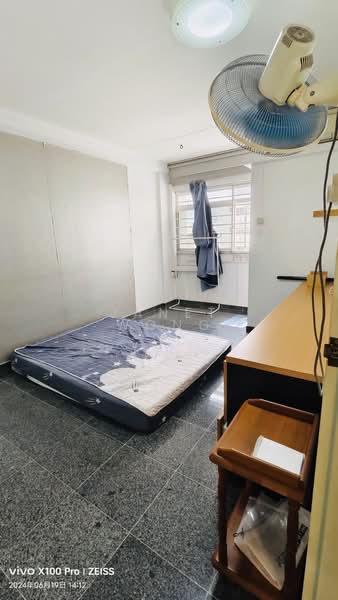 266 Yishun Street 22, 266 Yishun Street 22, 2 Bedrooms, 797 sqft, HDB Flat For Rent, by Janet Wong, 500150232 - Bedroom - PropertyGuru.com.sg