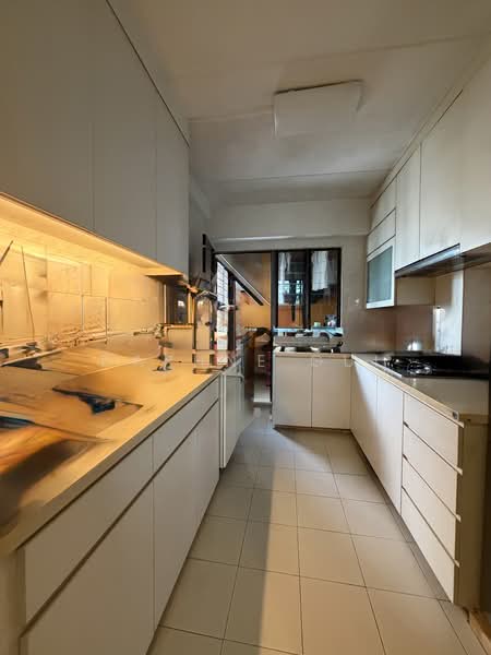 17 Telok Blangah Crescent, 17 Telok Blangah Crescent, 4 Bedrooms, 1,292 sqft, HDB Flat For Sale, by Daphne Gui, 500150239 - Kitchen - PropertyGuru.com.sg