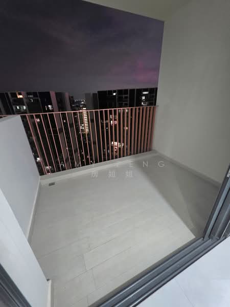Riverfront Residences, 41 Hougang Avenue 7, 2 Bedrooms, 861 sqft, Condominium For Sale, by Amy Zeng 房姐姐, 500150240 - Balcony - PropertyGuru.com.sg