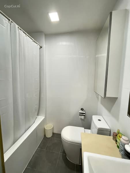 The Stellar, 20A West Coast Road, 3 Bedrooms, 1,324 sqft, Condominium For Sale, by Elena Pang, 500150241 - Bathroom - PropertyGuru.com.sg