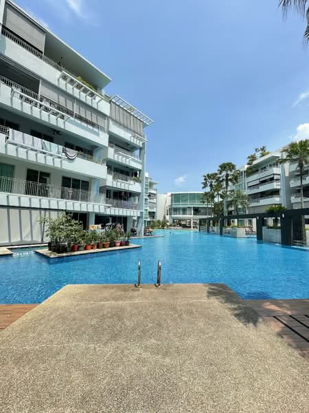 The Stellar, 20A West Coast Road, 3 Bedrooms, 1,324 sqft, Condominium For Sale, by Elena Pang, 500150241 - Exterior - PropertyGuru.com.sg