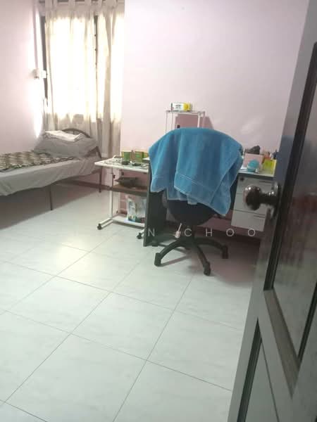 626 Bukit Batok Central, 626 Bukit Batok Central, Room Rental, 120 sqft, HDB Flat For Rent, by Steven Choo, 500150245 - Bedroom - PropertyGuru.com.sg