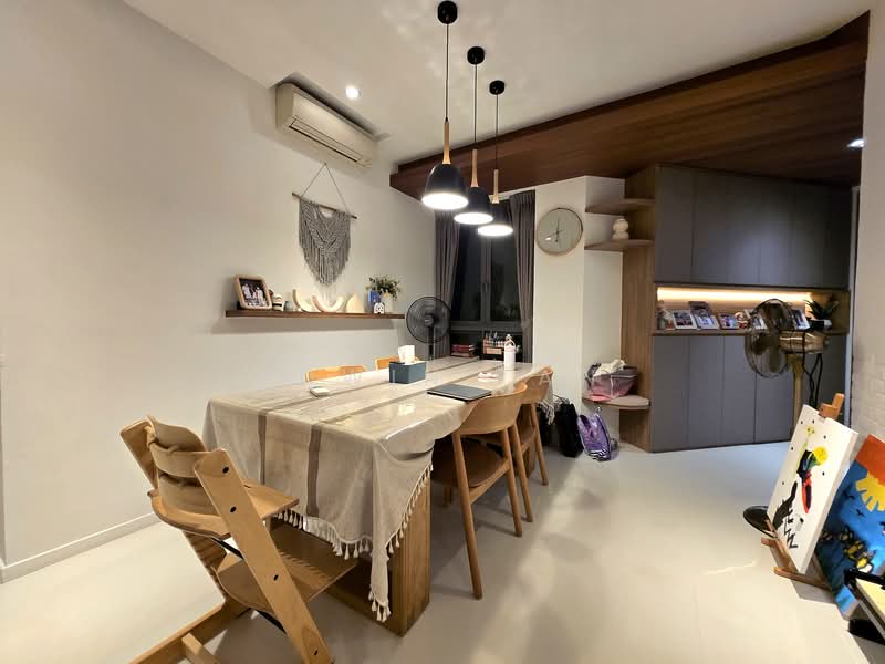 The Topiary, 11 Fernvale Lane, 3 Bedrooms, 1,087 sqft, Executive Condominium For Sale, by Edwin Tan, 500150249 - Dining Room - PropertyGuru.com.sg