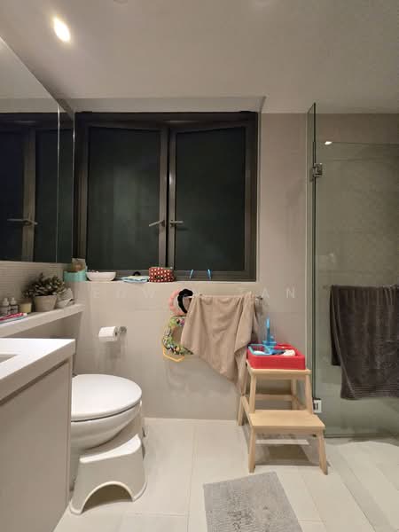 The Topiary, 11 Fernvale Lane, 3 Bedrooms, 1,087 sqft, Executive Condominium For Sale, by Edwin Tan, 500150249 - Bathroom - PropertyGuru.com.sg