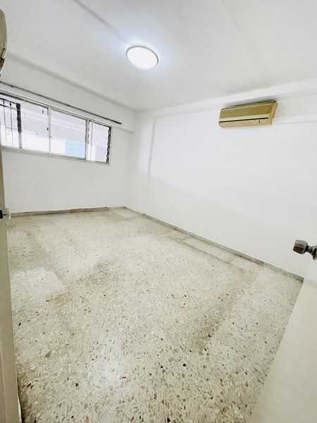 809 Tampines Avenue 4, 809 Tampines Avenue 4, 2 Bedrooms, 786 sqft, HDB Flat For Sale, by Irene Tan, 500150253 - Interior - PropertyGuru.com.sg